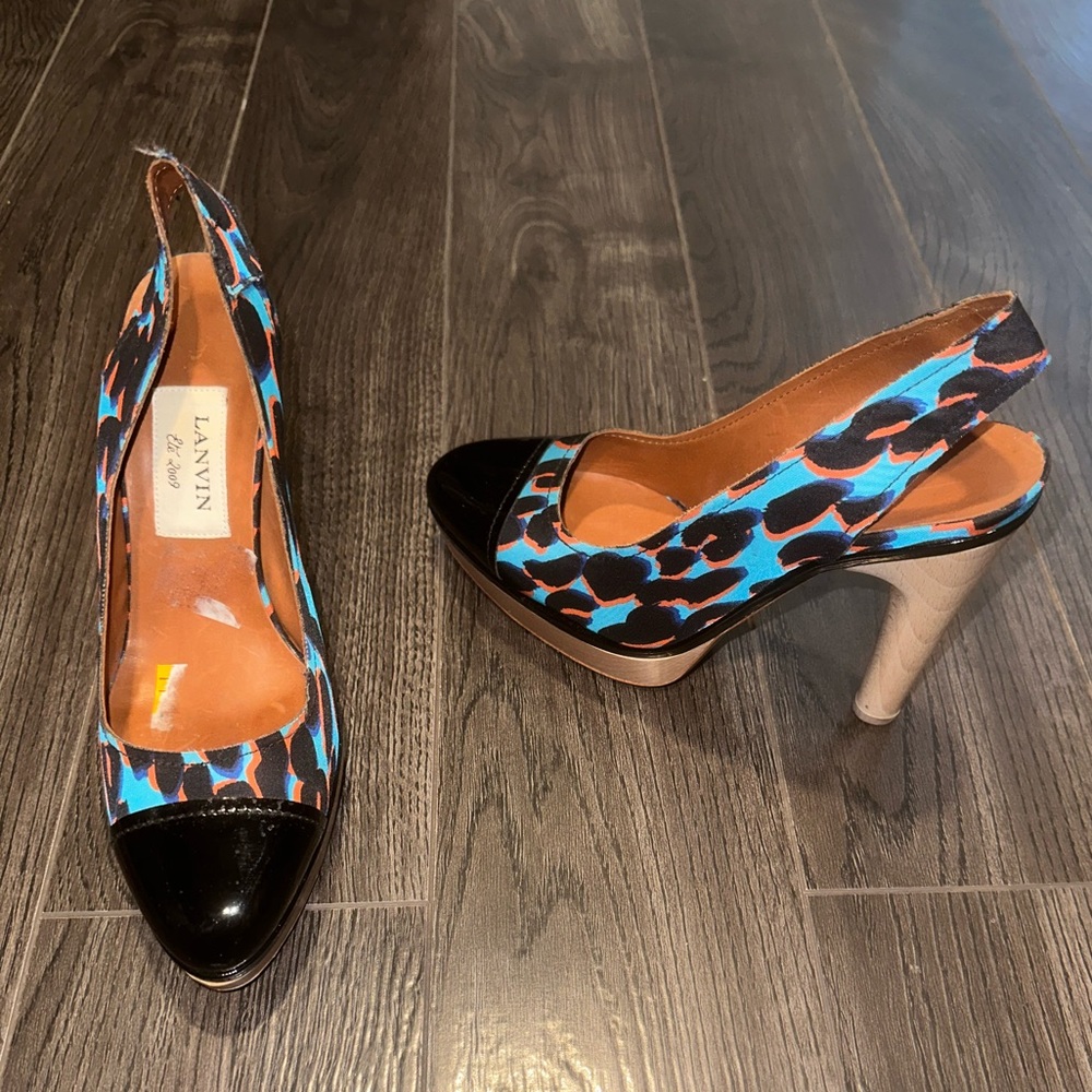 Lanvin blue leopard heels